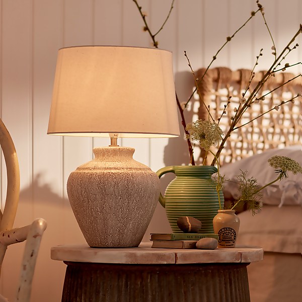 Add a Pop of Style to Your Decor With a Table Lamp